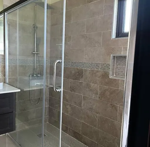 Сasa de vacaciones 2 Bed En-suite, With Pool & Gym