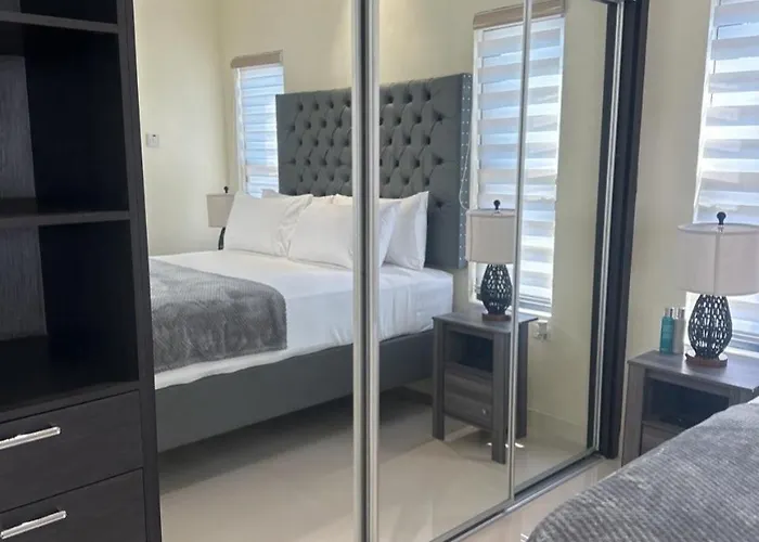 Сasa de vacaciones 2 Bed En-suite, With Pool & Gym *